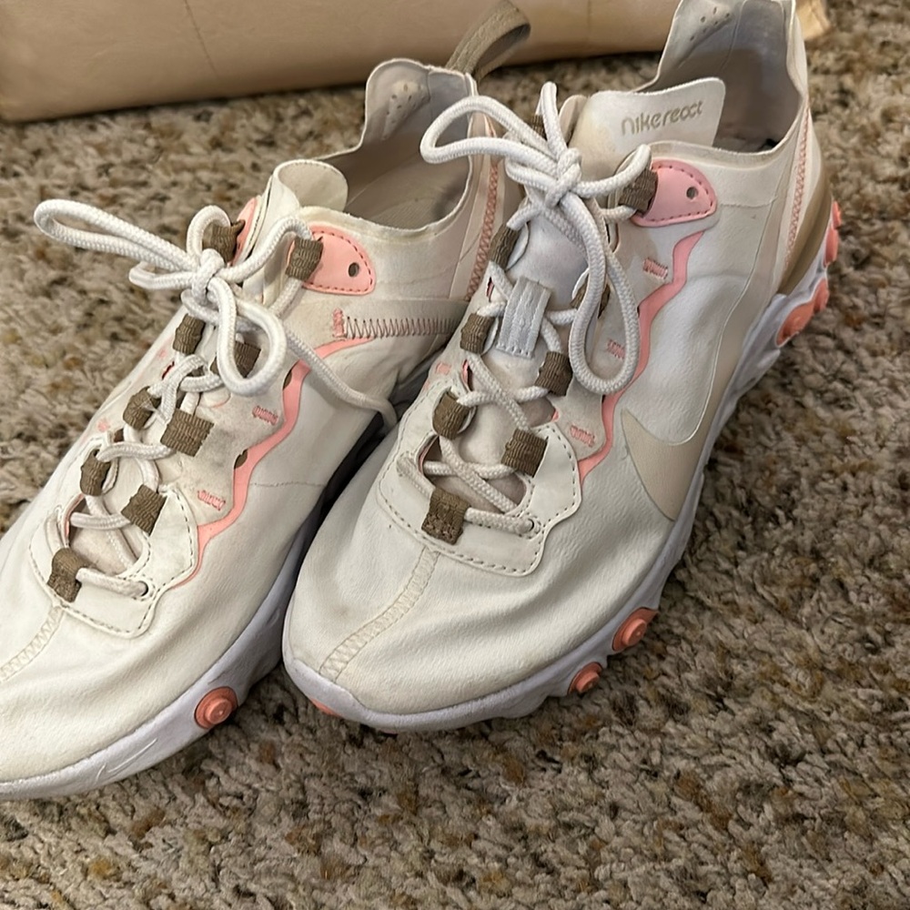 Nike React sneaker/shoe size 7 worn twice! Beige with hints of light pink